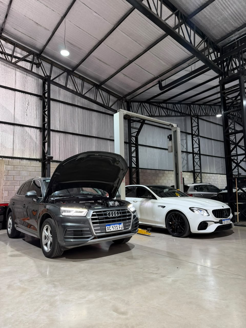 SOTE Mecánica · Audi Q5 y Mercedes-AMG E63 en el taller de Nordelta